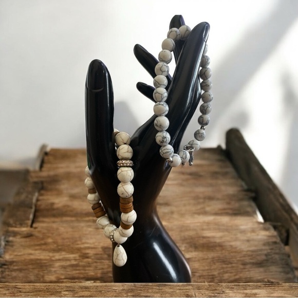 NWT BOHO WHITE HOWLITE BRACELETS - Picture 2 of 4